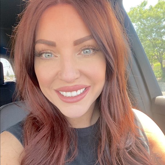 Meet your Posher, Leah - Picture 1 of 1